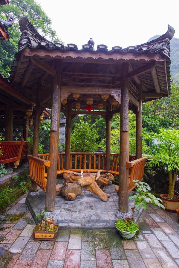 Yangshuo Scenic Mountain Retreat Hotel Exterior photo
