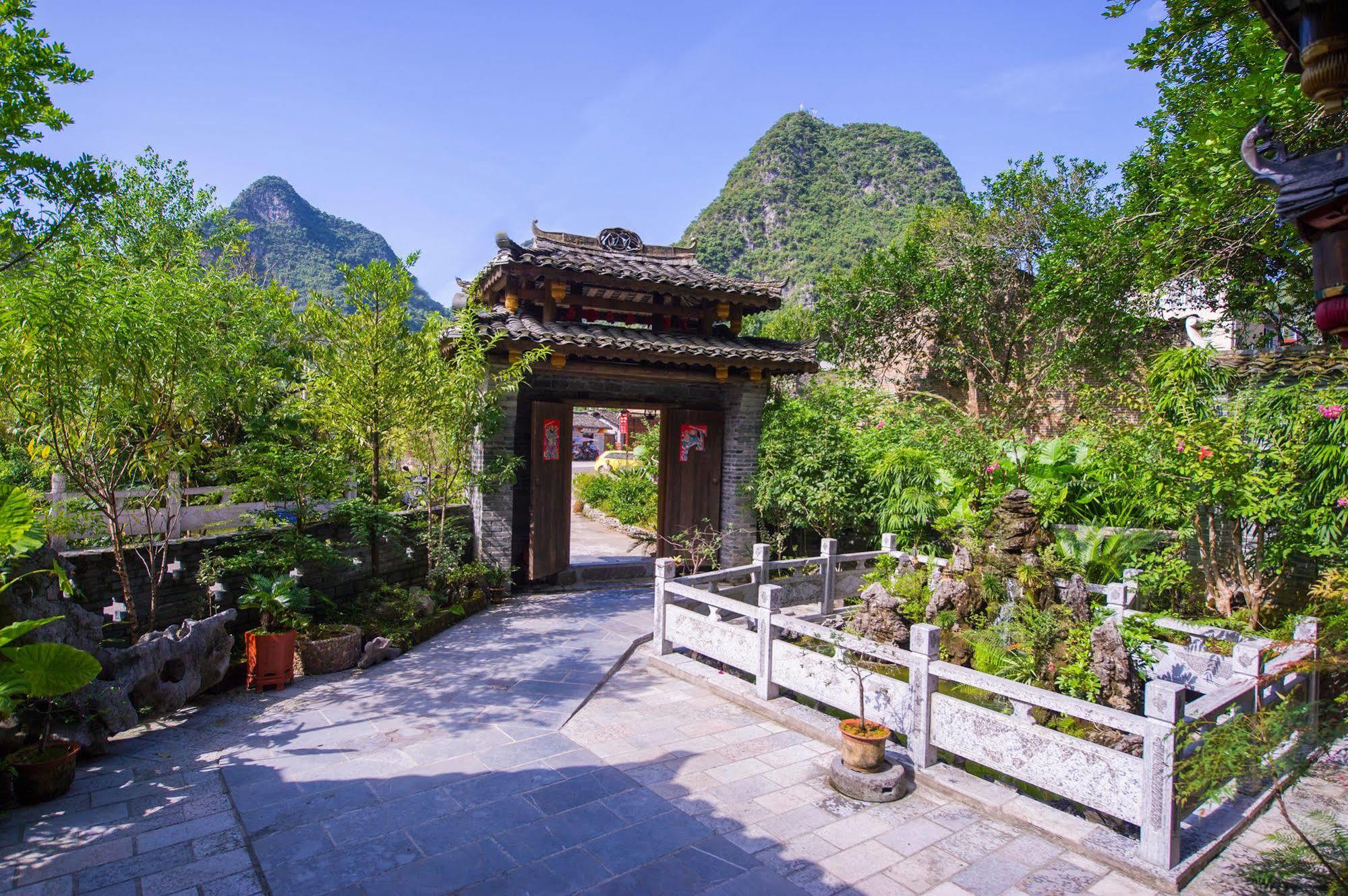 Yangshuo Scenic Mountain Retreat Hotel Exterior photo