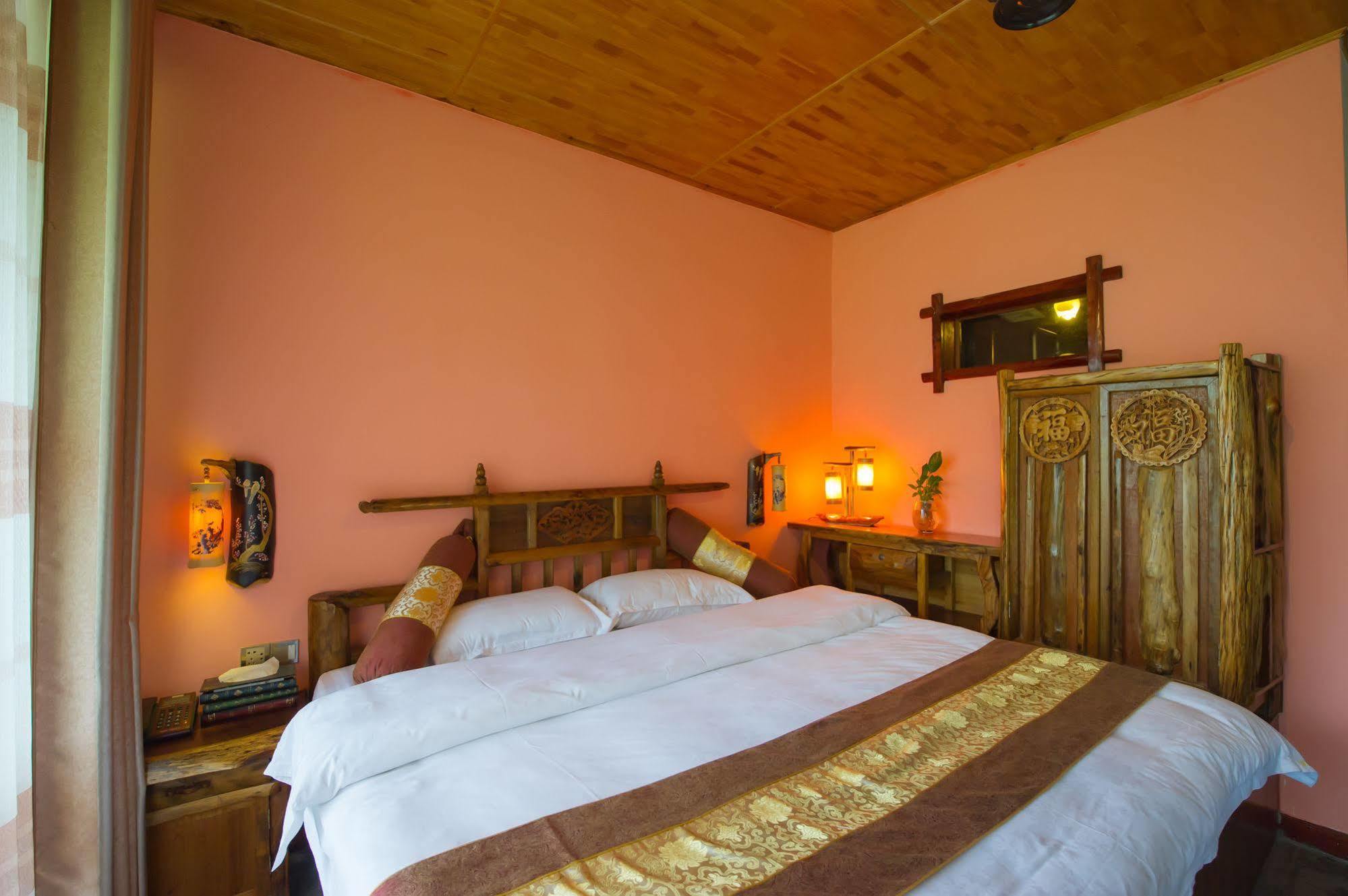 Yangshuo Scenic Mountain Retreat Hotel Exterior photo