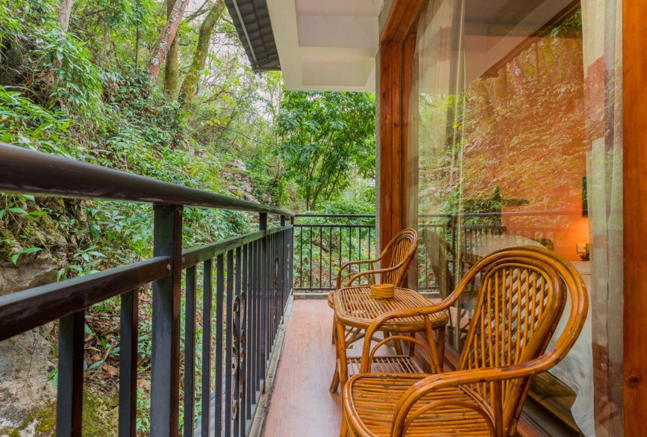 Yangshuo Scenic Mountain Retreat Hotel Exterior photo