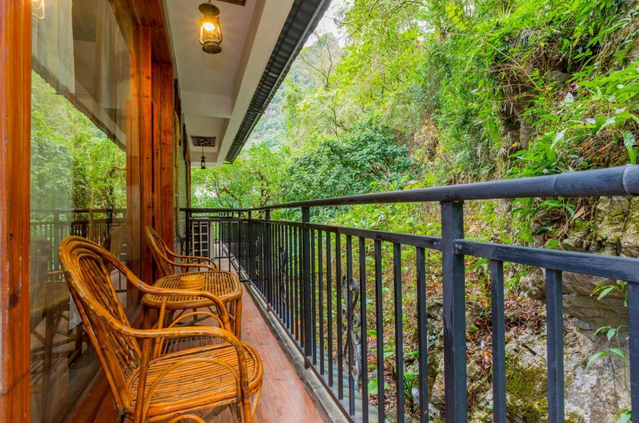 Yangshuo Scenic Mountain Retreat Hotel Exterior photo